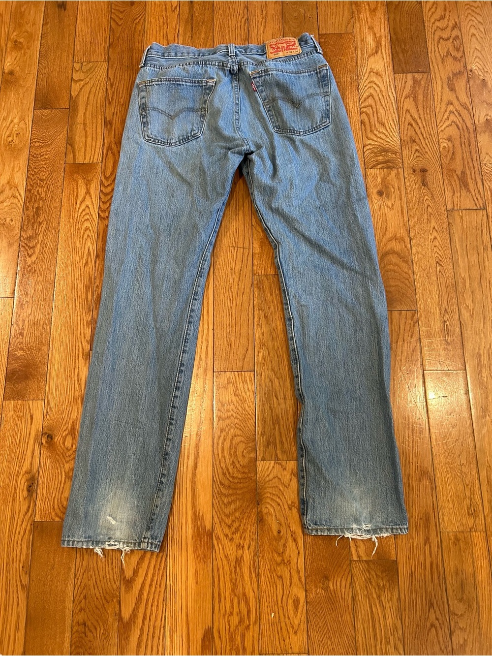 Levis 501 Jeans Mens 32x34 Blue Light Wash Original Fit Straight Leg Denim Pants - Picture 8 of 10